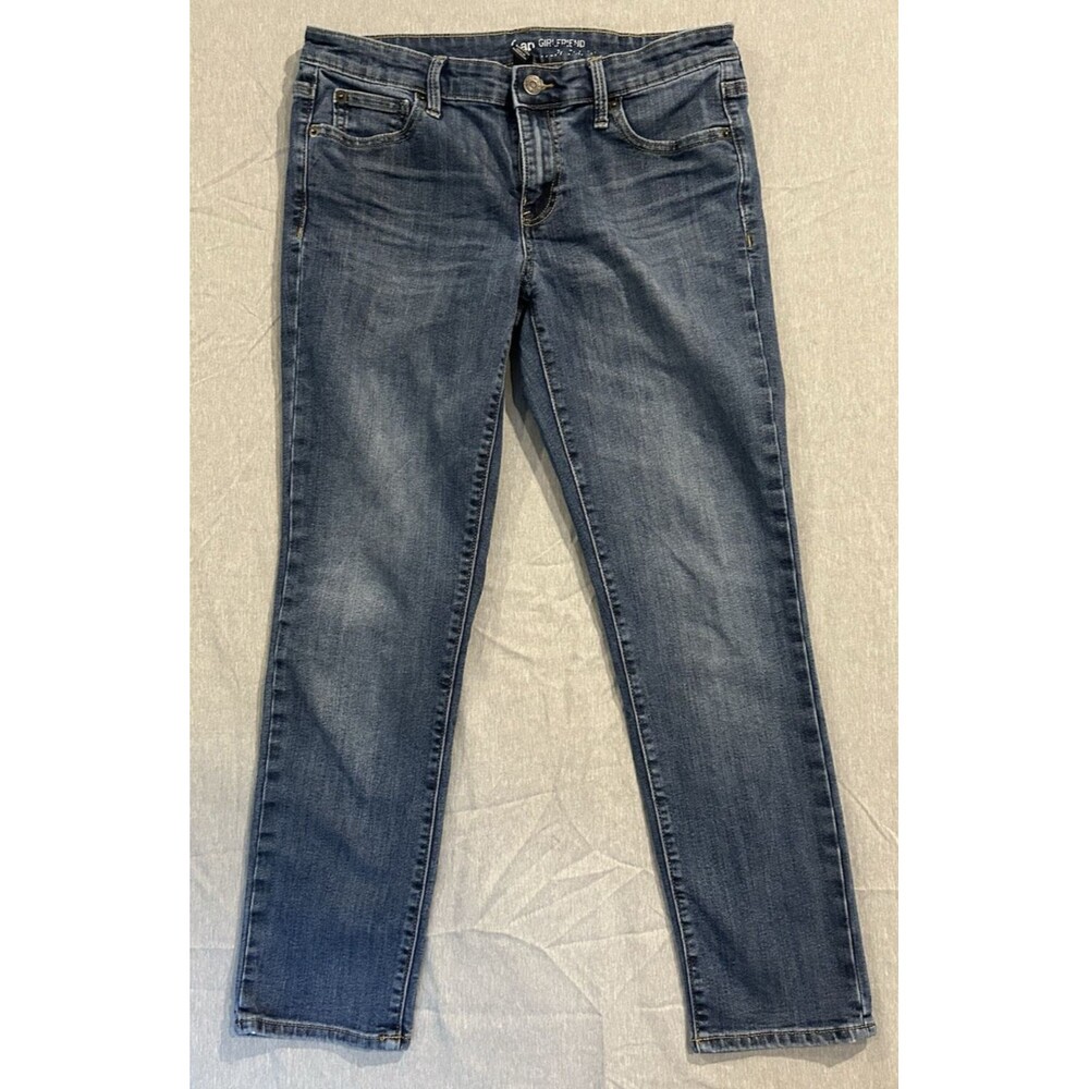 Gap Girlfriend Jeans medium wash cropped mid rise straight leg jeans size 6/28